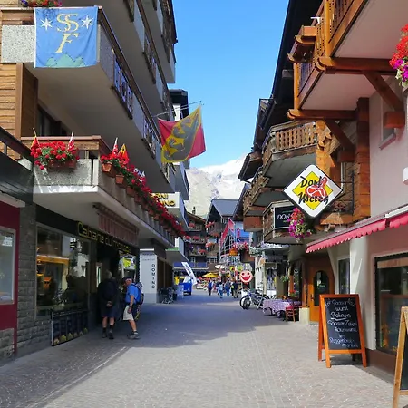 Appartamento La Sapiniere Appartement-fewo 8-bettwohnung By Interhome Saas-Fee